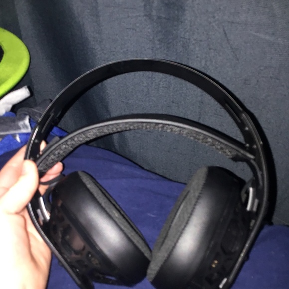 Head set - Picture 1 of 1
